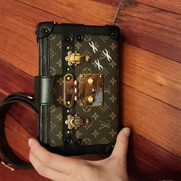 LOUIS VUITTON Petite Malle Monogram. Comes with COA from ENTRUPY!!! - Picture 6 of 12